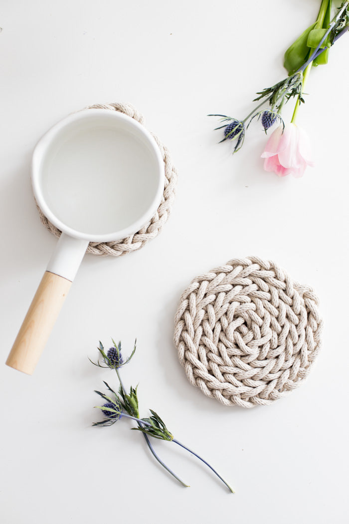 DIY Finger Knit Rope Trivet Tutorial