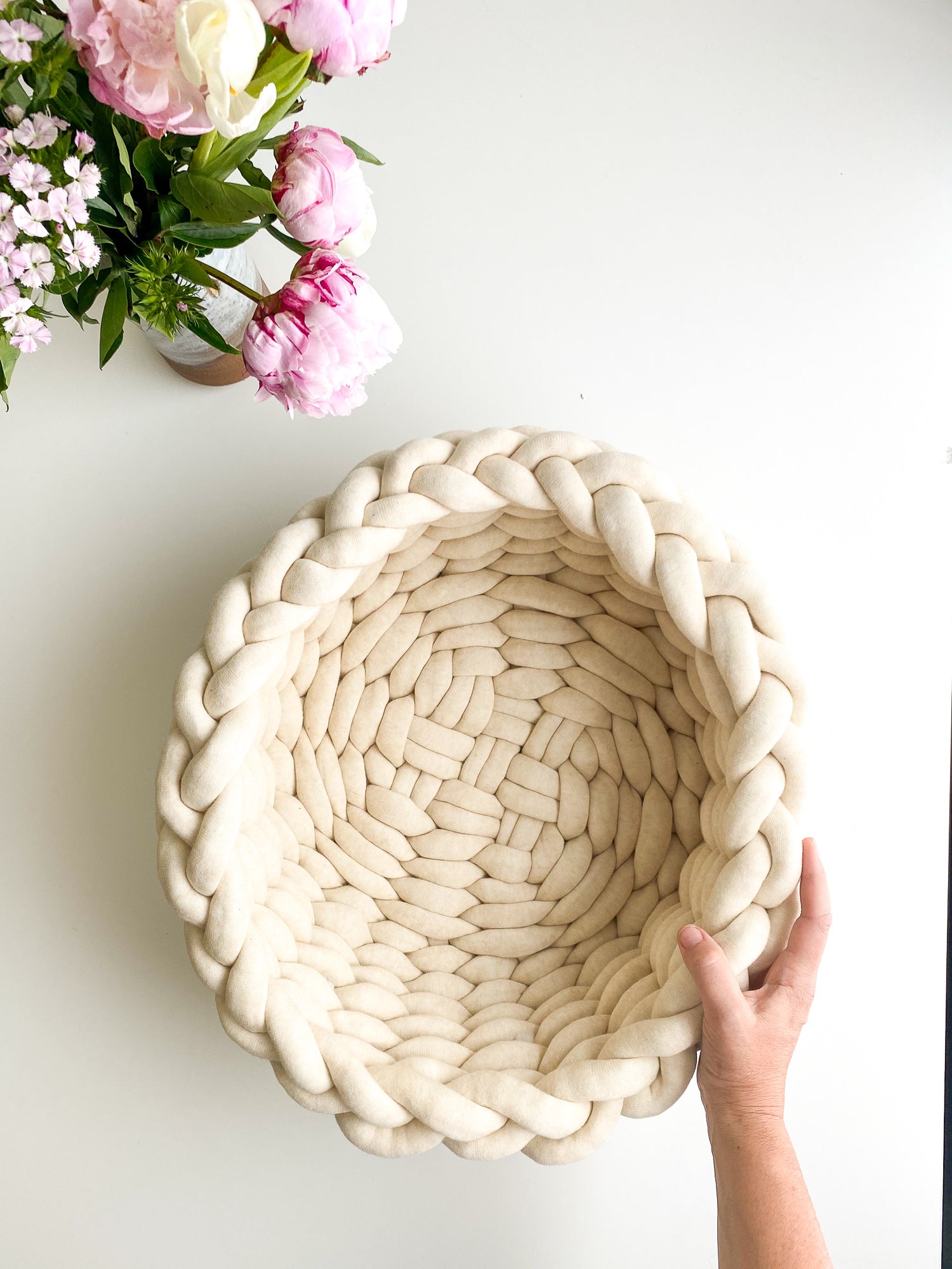 Giant T-Shirt Tube Yarn Pouf and Woven Basket Kits