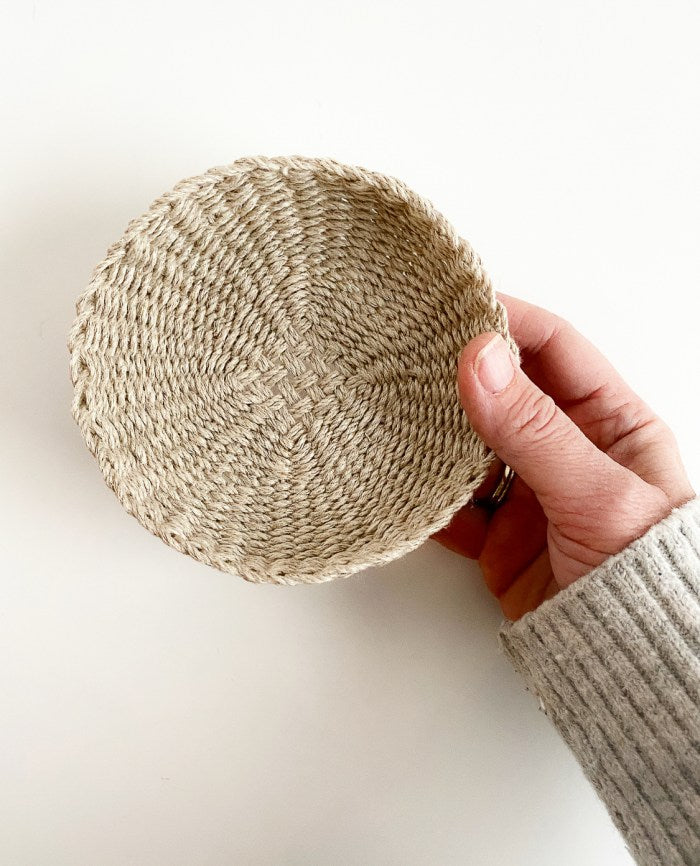 Beginner Basket Weaving Kit - Twined Linen Dish