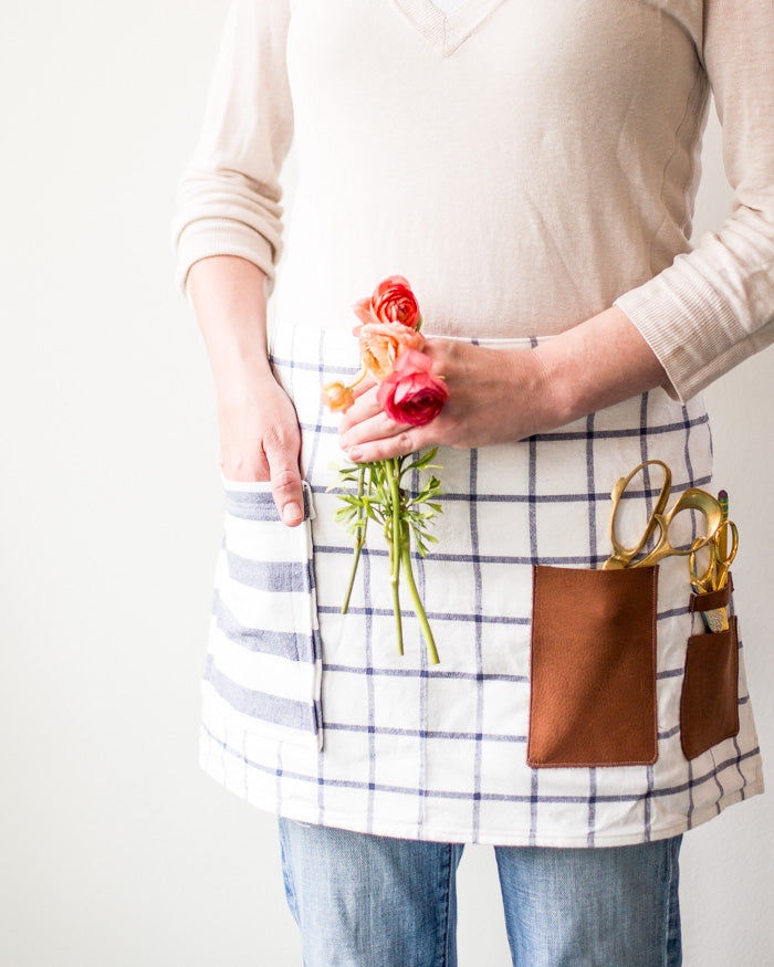 Dishtowel Utility Apron Pattern by Anne Weil