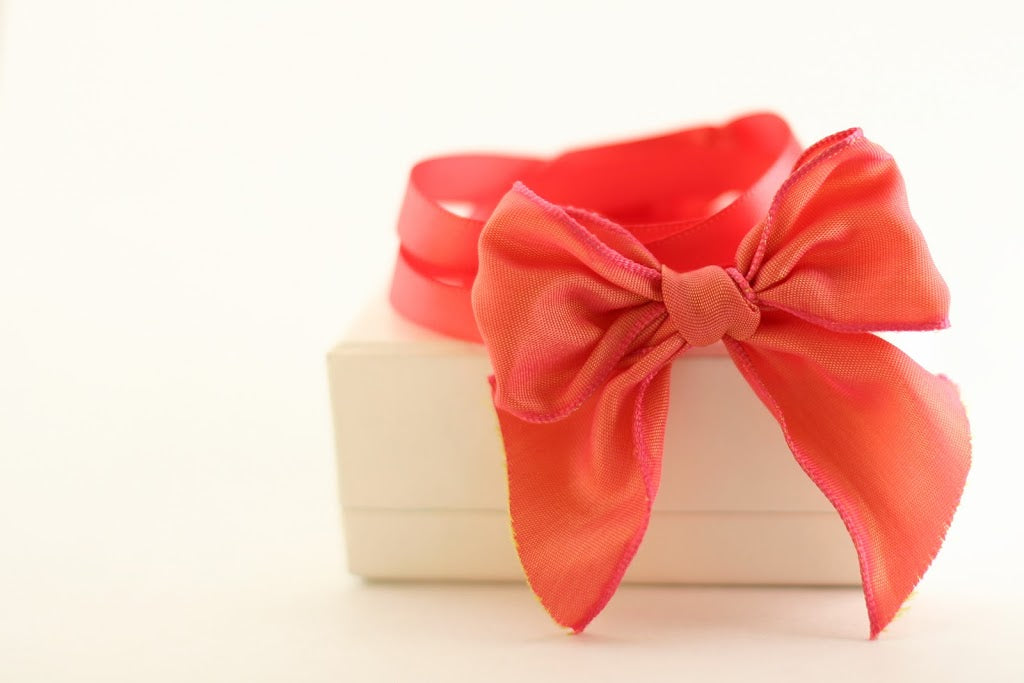 Day 2: A Bow Bracelet - a diy ribbon jewelry tutorial