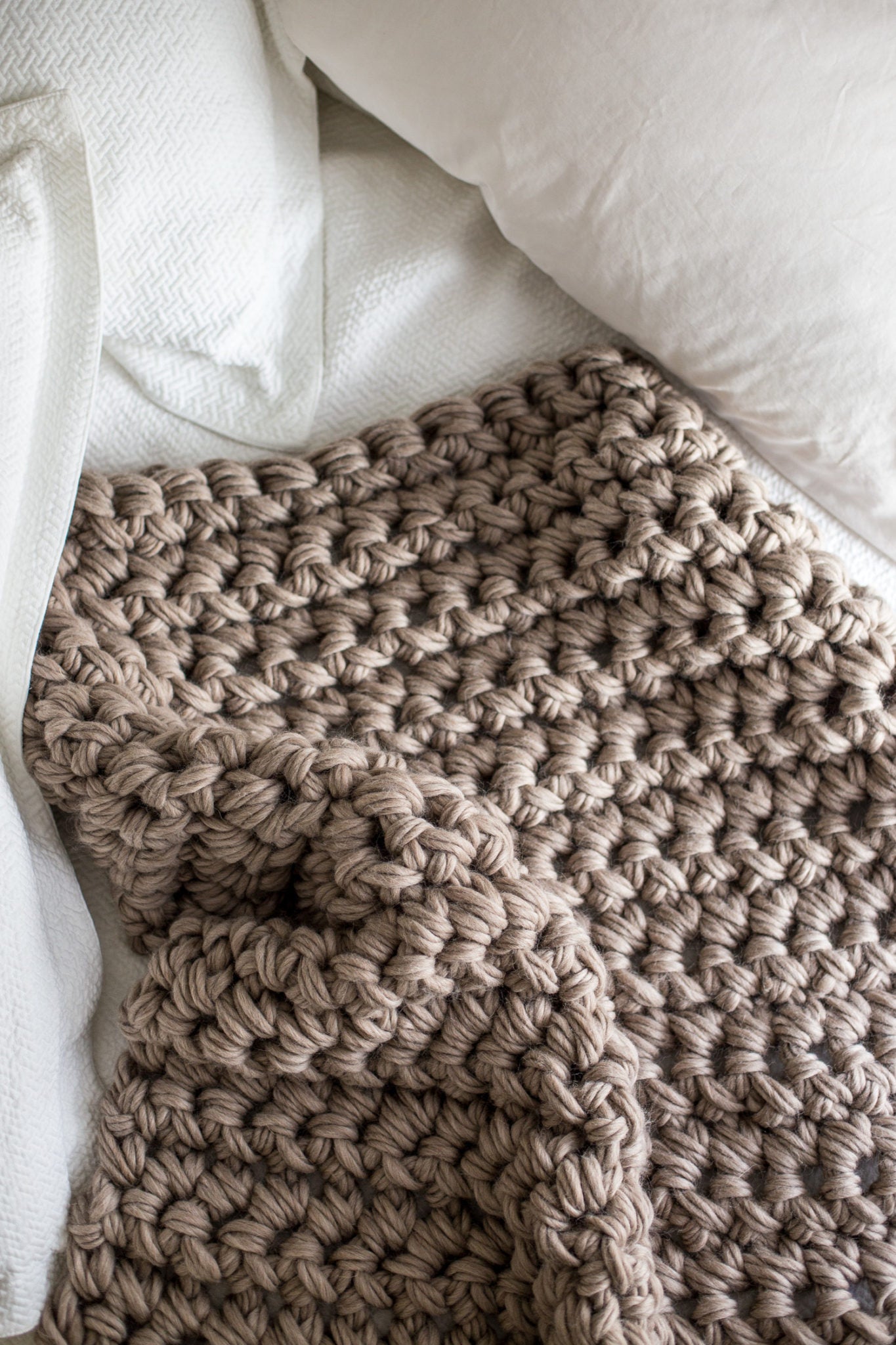 How to Finger Crochet with Thin Yarn, Including Pattern