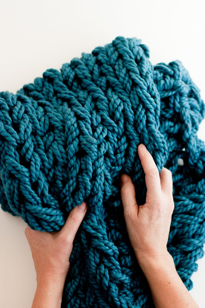 Arm Knitting How To Photo Tutorial // Part 4: Finishing with Mattress Stitch