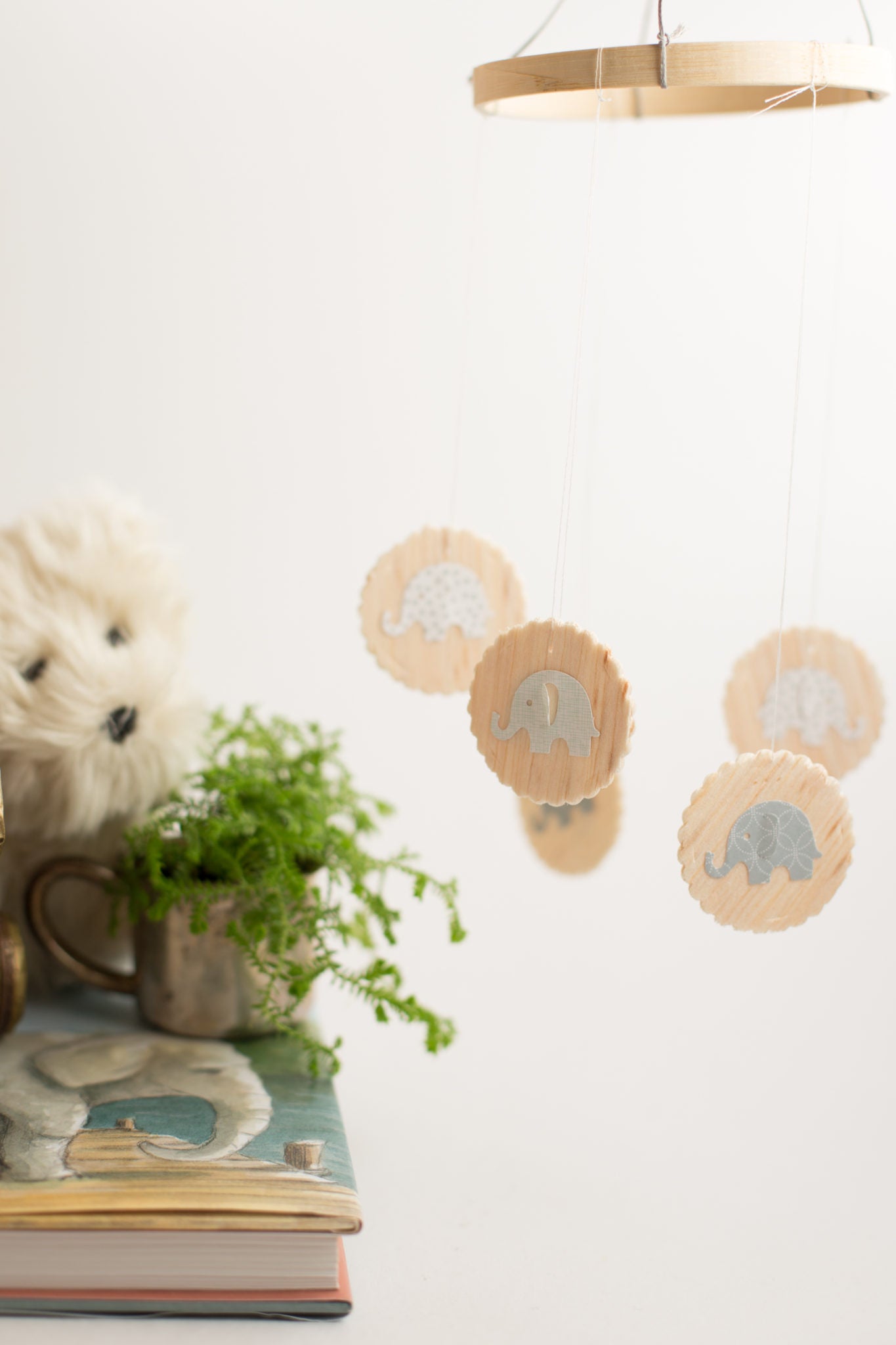 adorable diy wood mobile