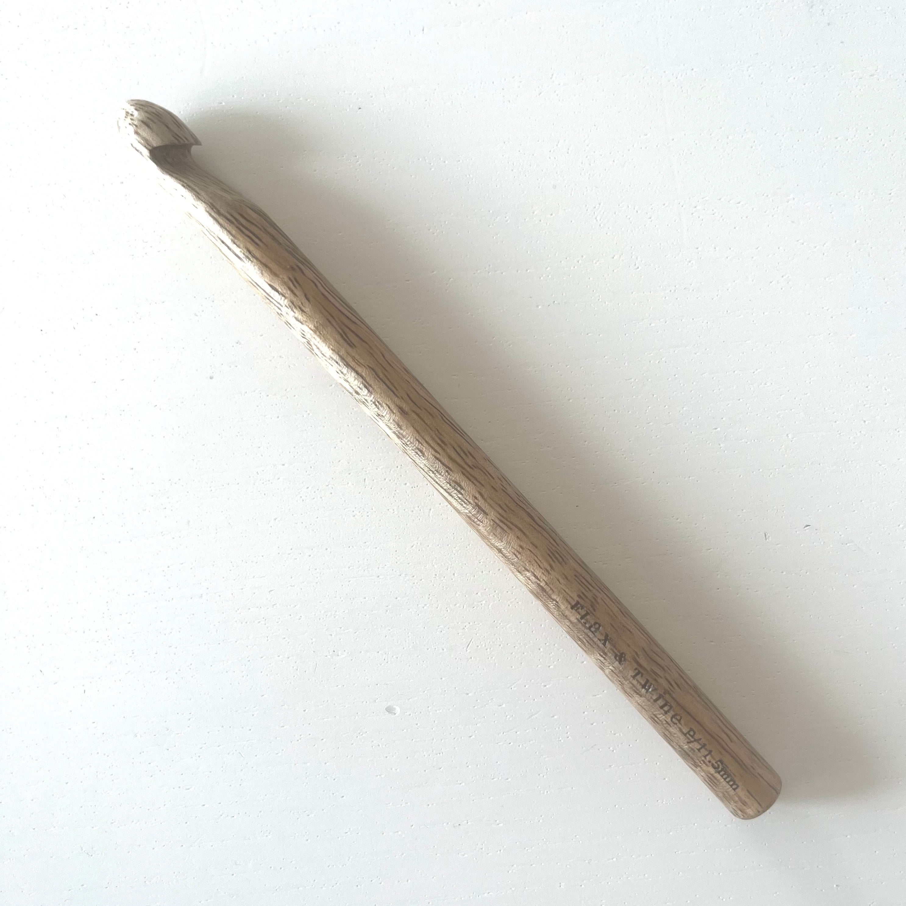 Flax & Twine Size P19 11.5mm Crochet Hook