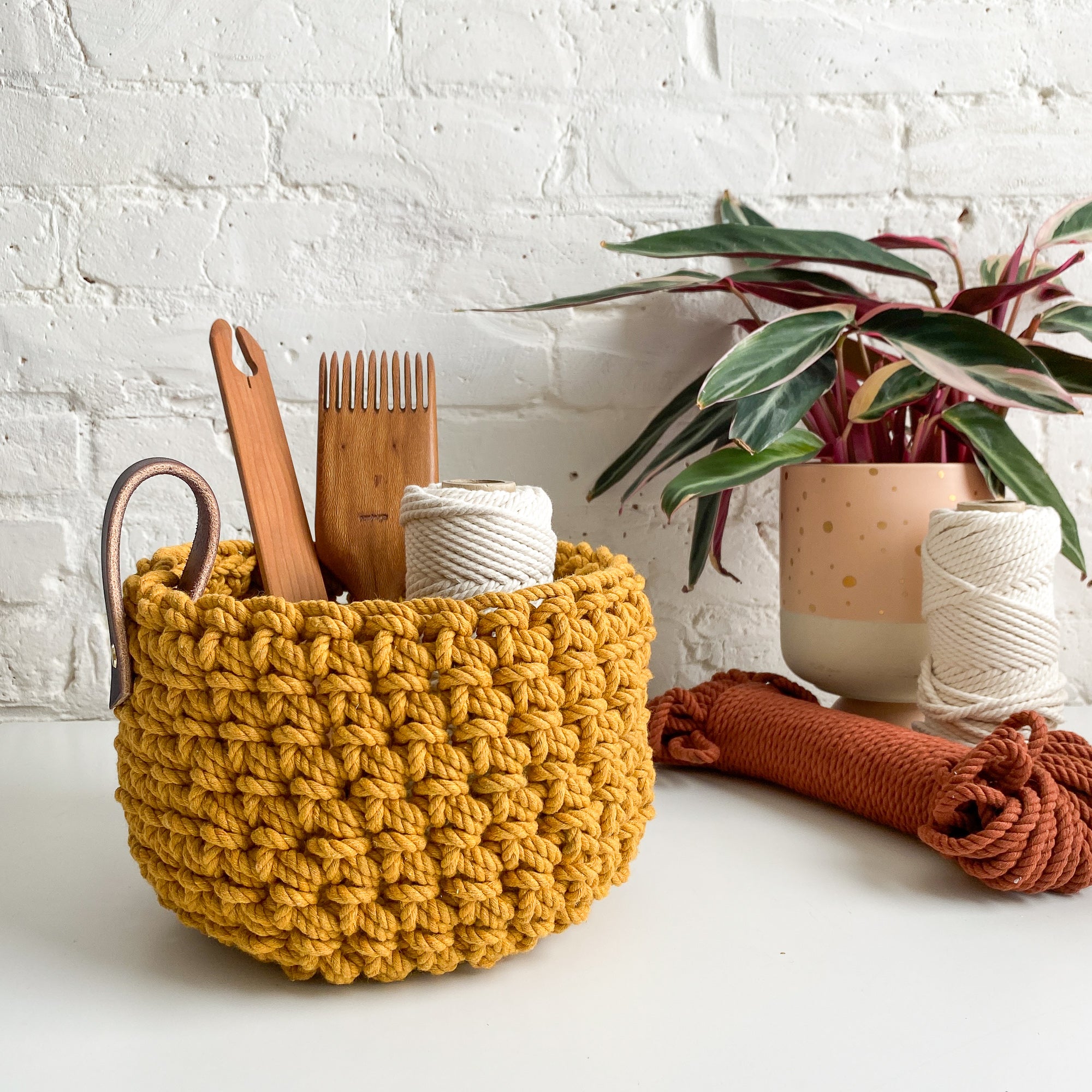 Chelsea Rope Basket With Leather Handle