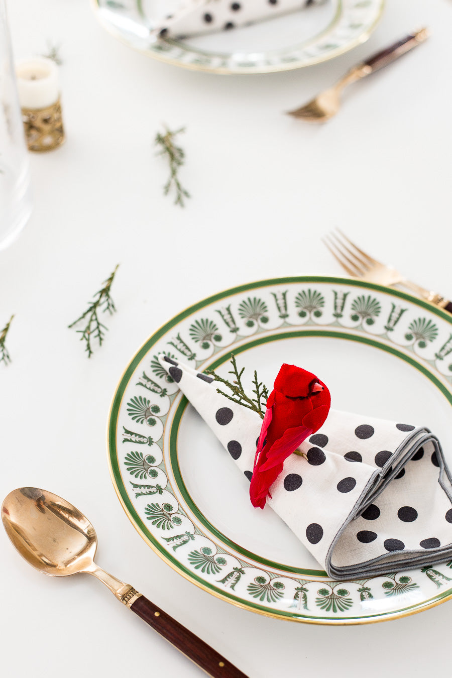 Easy Last Minute Holiday Table Setting DIY