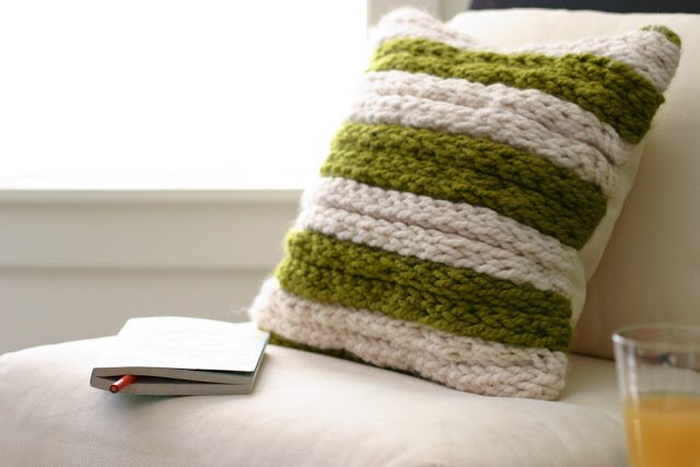 A Chunky Throw Pillow - a Fabulous Finger-Knitting Project