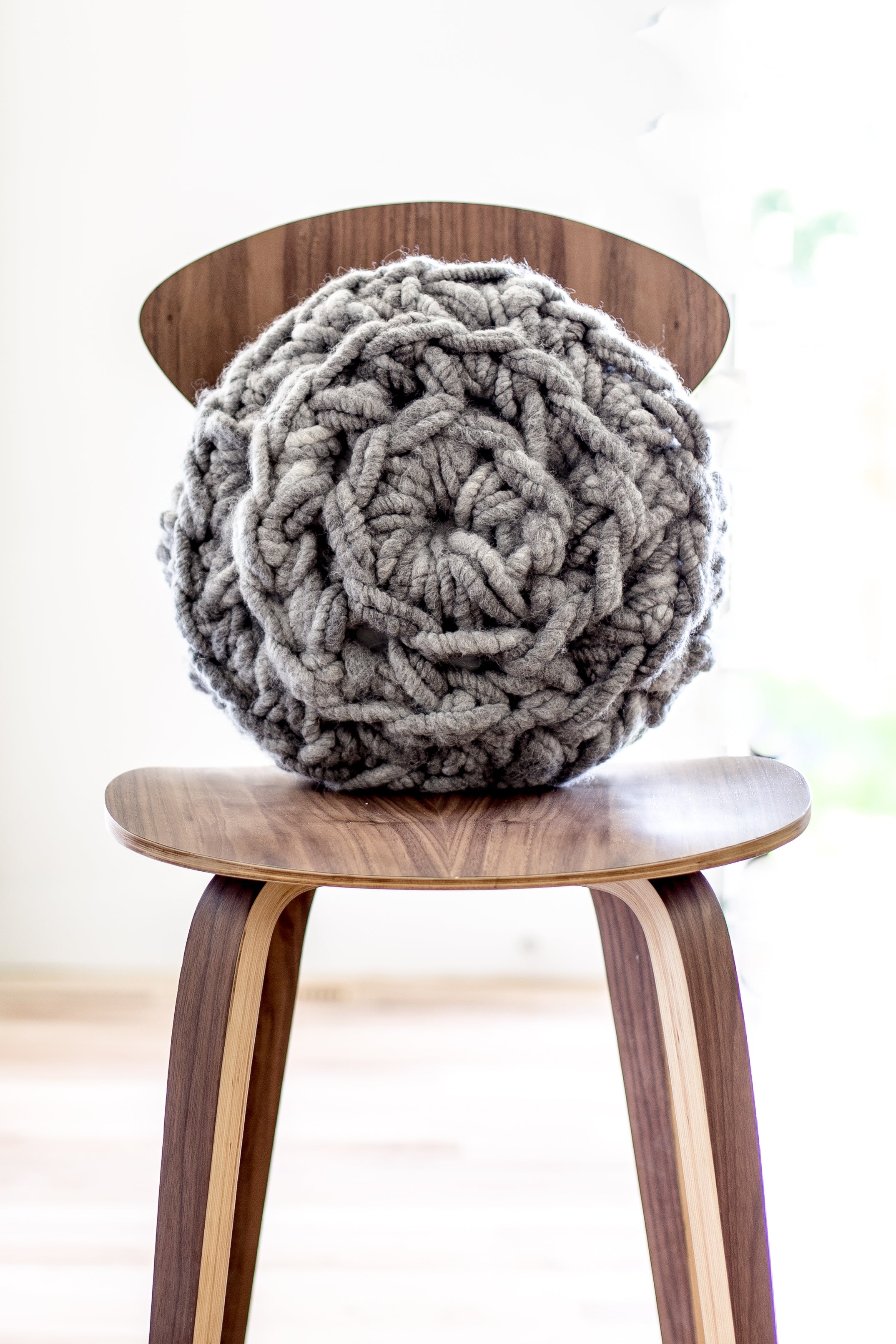 Hand Crochet Round Pillow Pattern