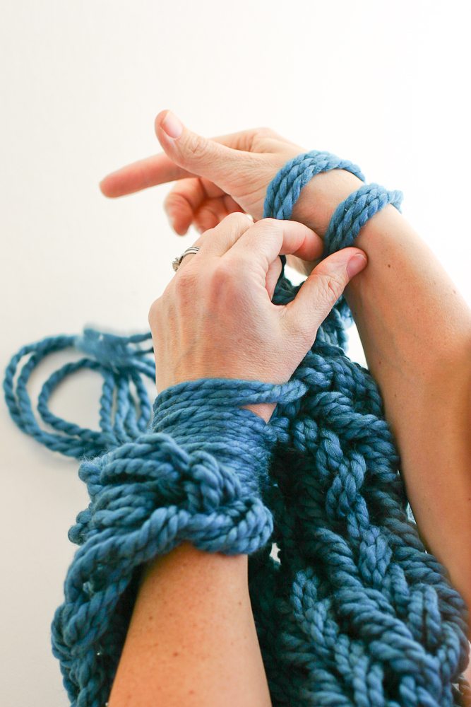 Arm Knitting How-To Photo Tutorial // Part 3: Binding Off