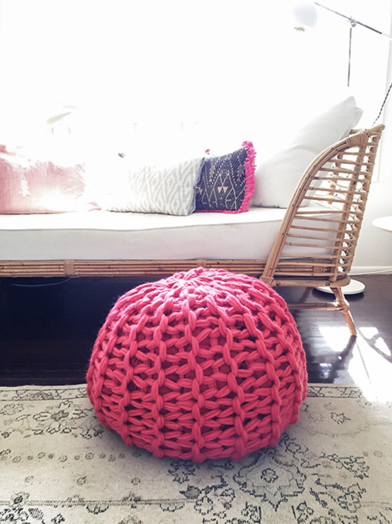 chunky knit pouf how to