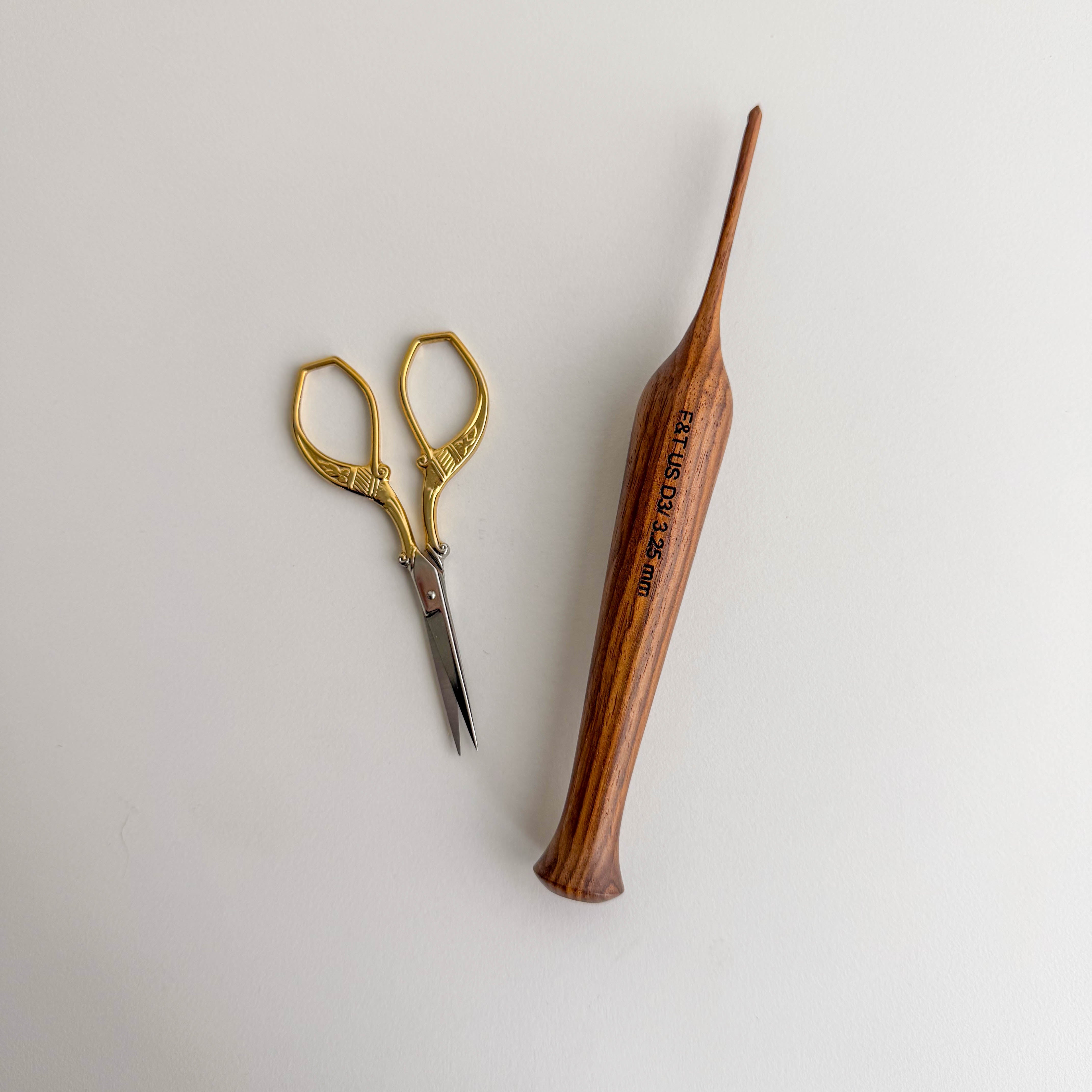 Flax & Twine Rosewood Crochet Hooks