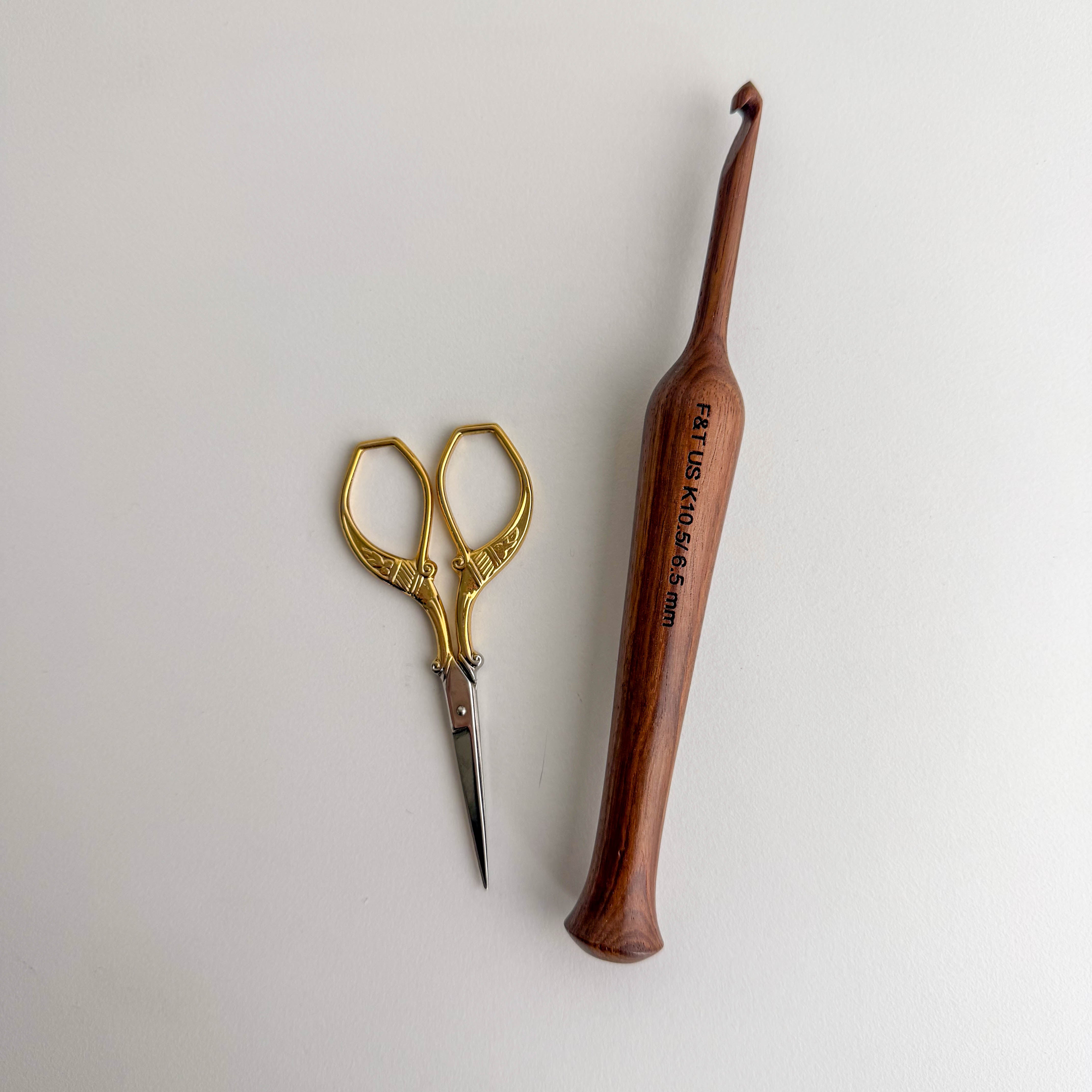 Flax & Twine Rosewood Crochet Hooks