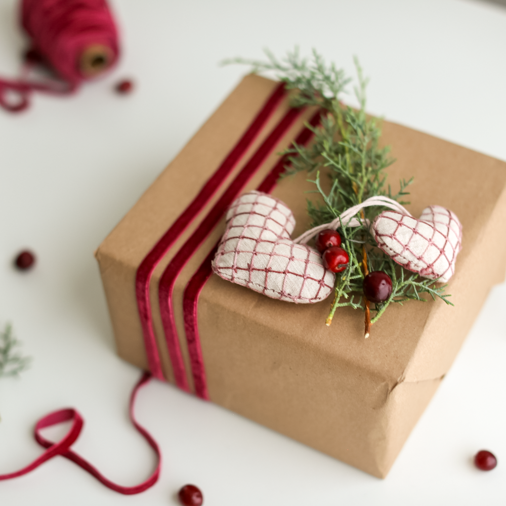 Jane Embroidered Hearts Kit