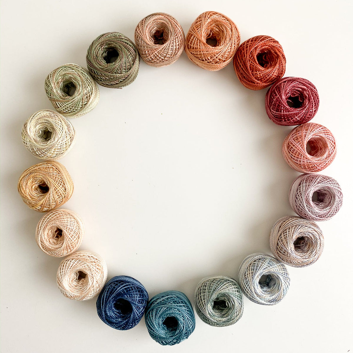 Gift Box of Valdani Pearl Cotton Size 8 Thread