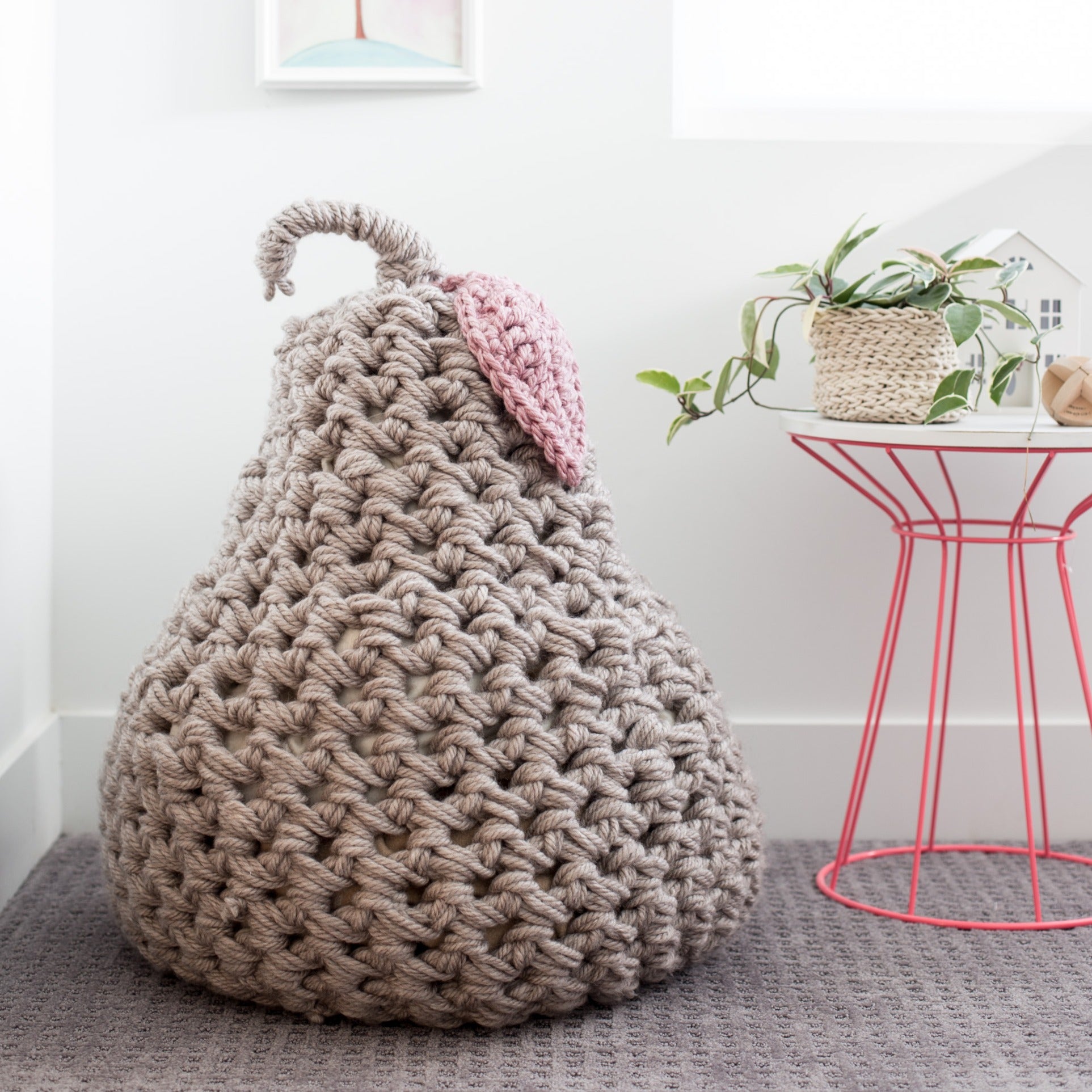 Giant Apple and Pear Pouf Pattern