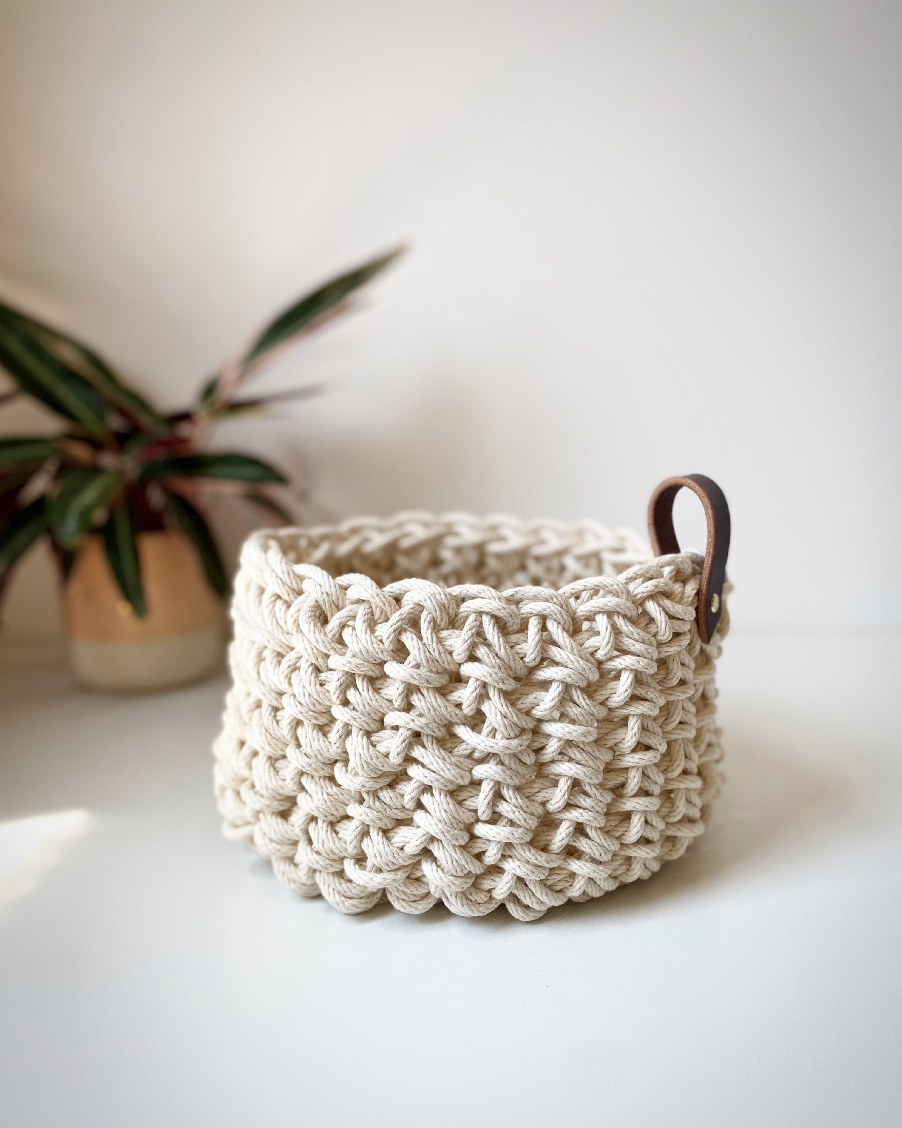How to Make a Crochet Basket for Plants - A BOX OF TWINE