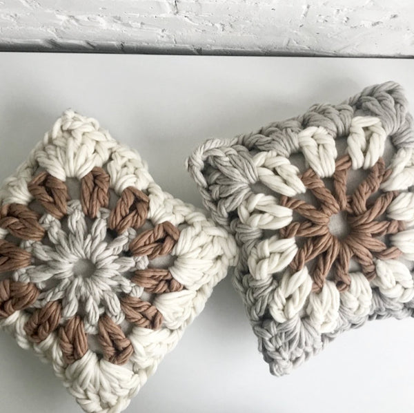 Granny Square Pillows Tutorial - Granny Square Along!! 